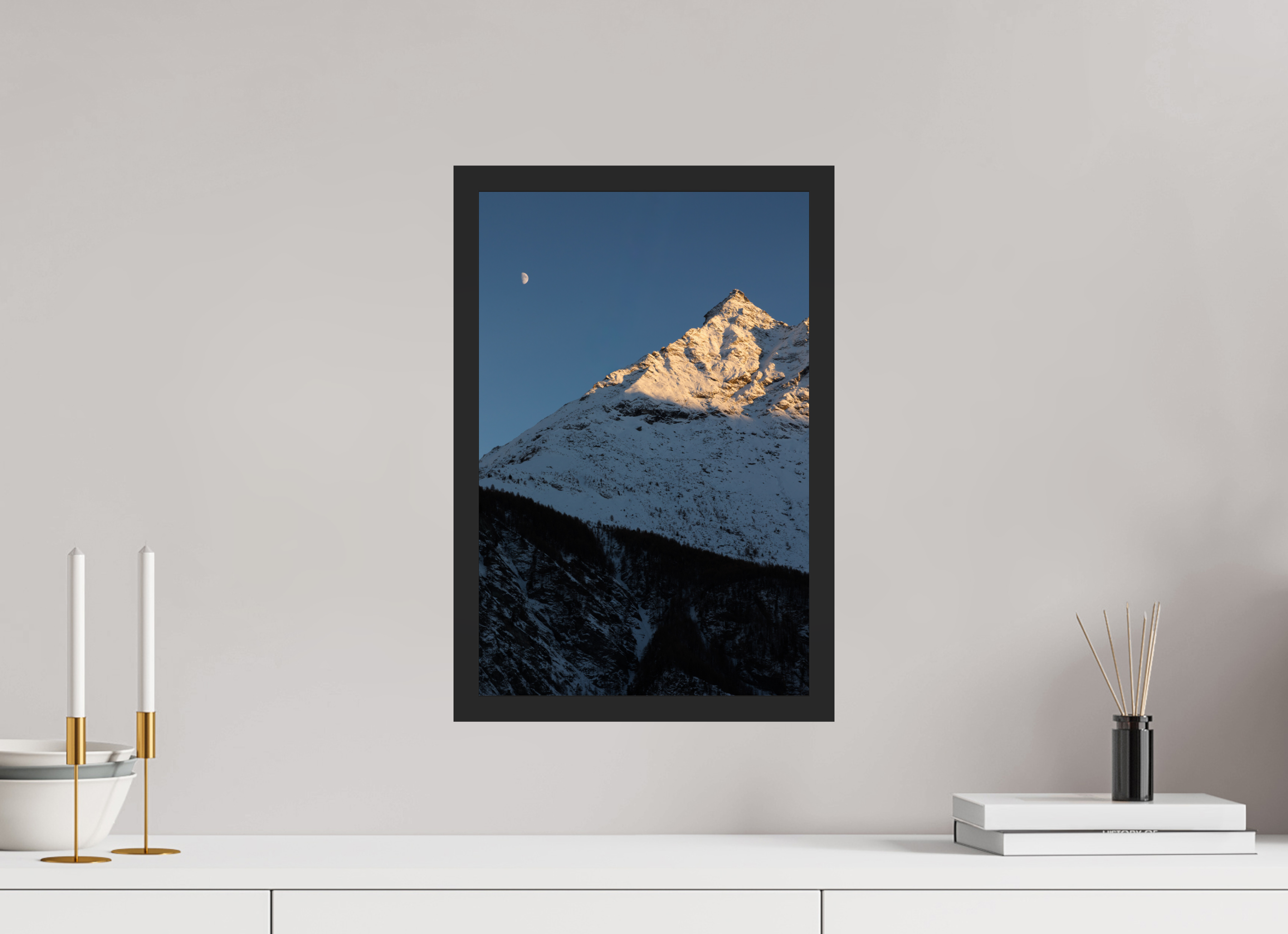 30 x 45 cm, CADRE V2 - DECEMBRE 2025 Dernière lumières sur la petite dent du Veisivi